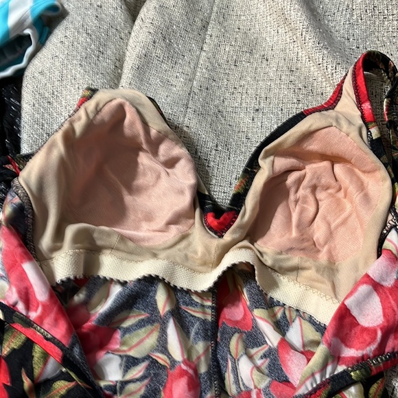 STE Jan-Marie swimsuit - Picture 10 of 10